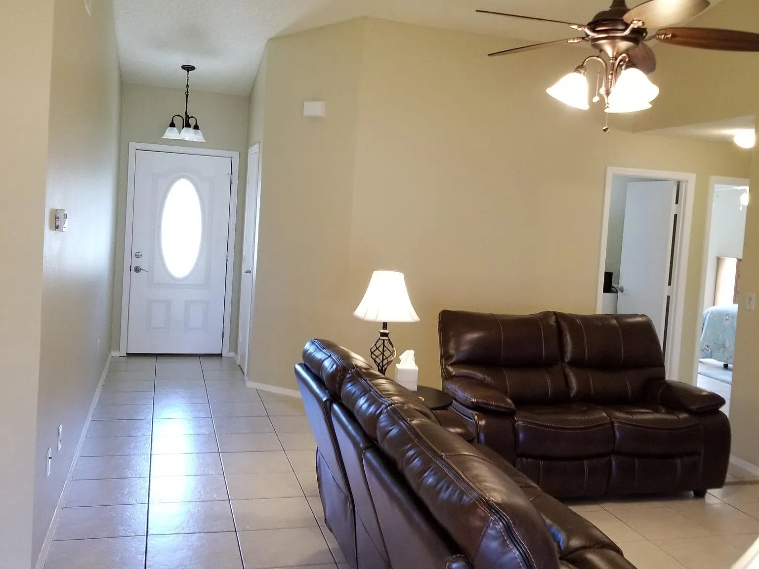 3 bed, 1262 sqft, $1,925 — Photo 4