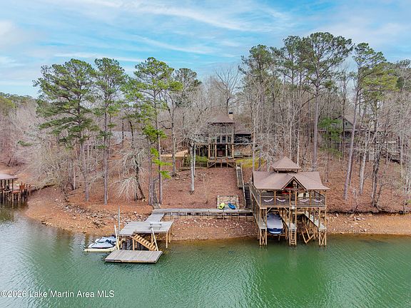 3rd image of 176 Bobcat Rd