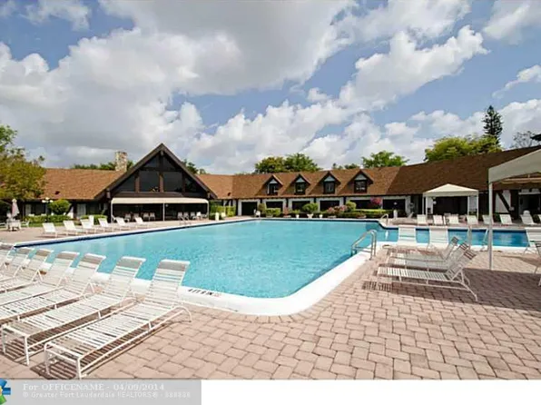 3690 Inverrary Dr APT 3, Lauderhill, FL 33319