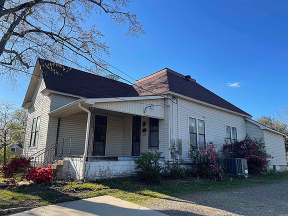3rd image of 134 Greenwood Ave
