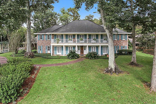 1st image of 402 Oak Alley Dr