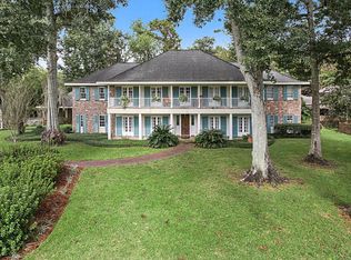 402 Oak Alley Dr, Houma, LA 70360
