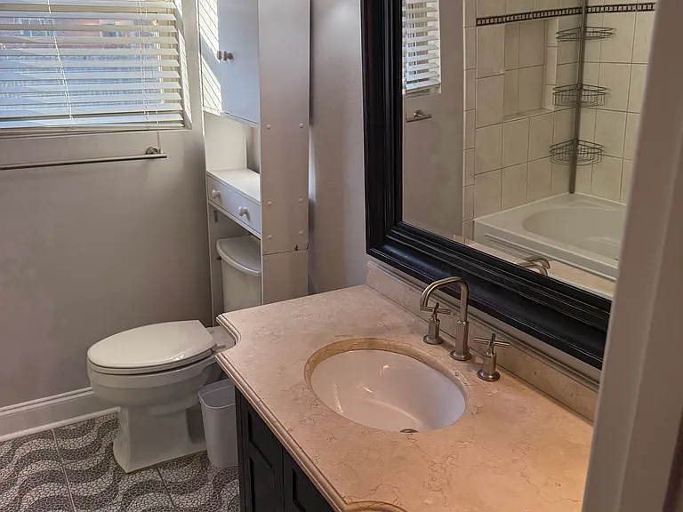 205 E McGinnis Cir — Photo 9
