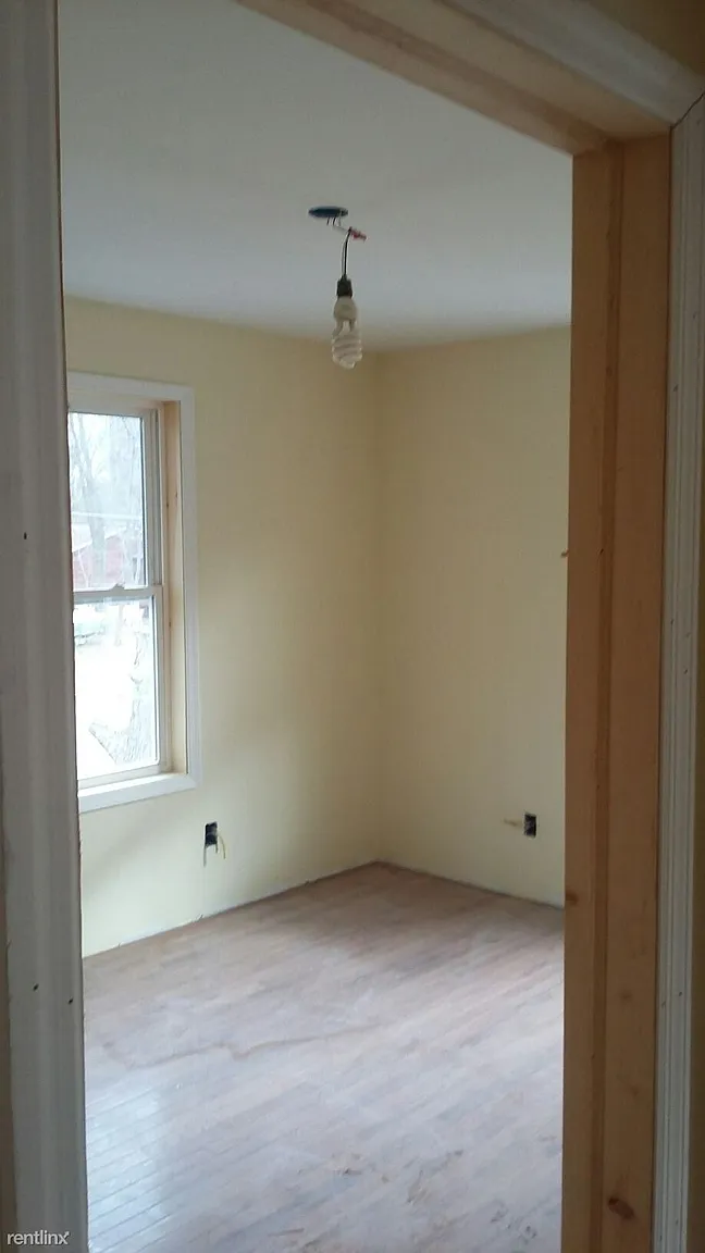 32 Summit Ave photo 1
