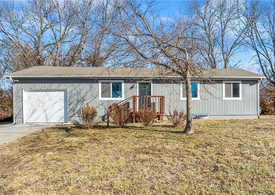 334 Lincoln Ave, Osawatomie, KS 66064 Zillow
