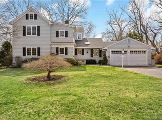 16 Brooks Rd, New Canaan, CT 06840