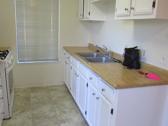 5th image of 219 Taylor St APT B