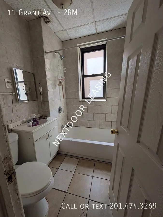 11 Grant Ave — Photo 3