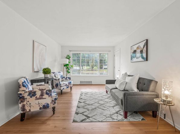 N84W15364 Menomonee Ave APT 2