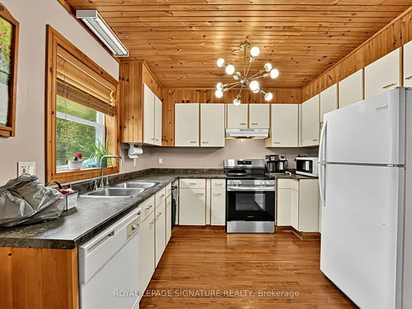 4177 Kennisis Lake Rd, Dysart Et Al, ON K0M 1S0