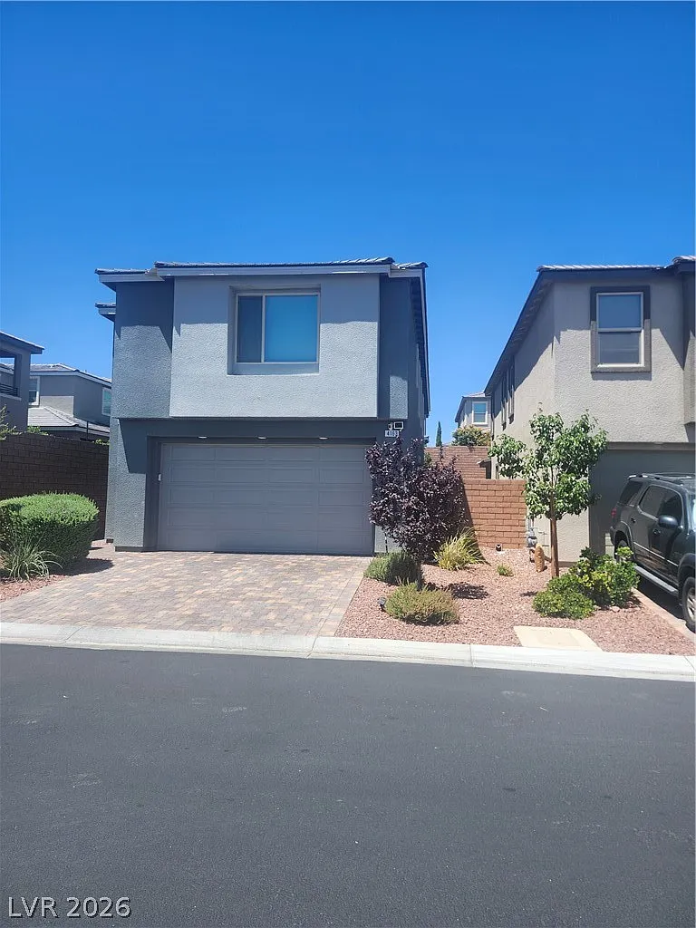 4 bed, 2.5 bath, 2454 sqft, $3,400 — Photo 3