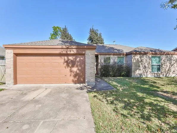 7926 Jonquil Dr, Texas City, TX 77591