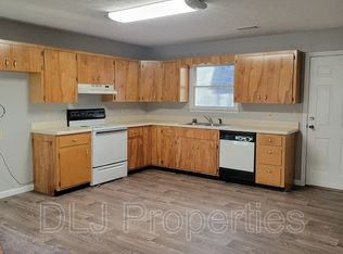 1025 Center St APT 15, Sevierville, TN 37862