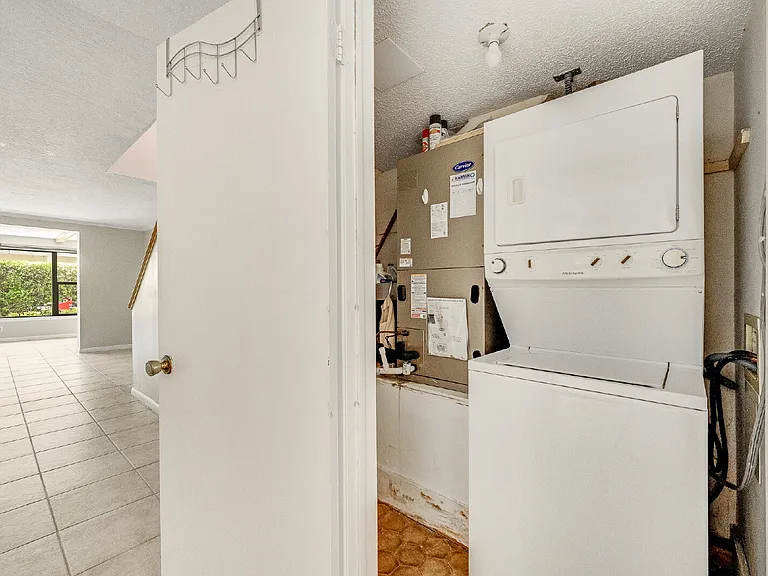 255 Paradise Blvd #10 — Photo 17