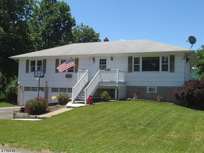 1st image of 27 Thistle Ave