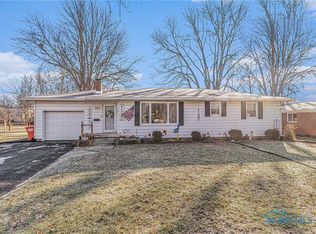 221 Warrington Ave, Findlay, OH 45840