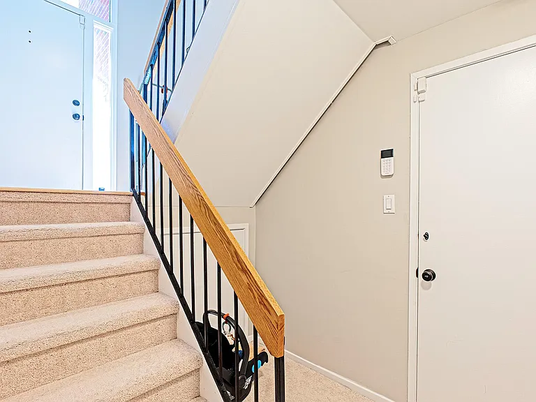 11502 Sunder Ct — Photo 37