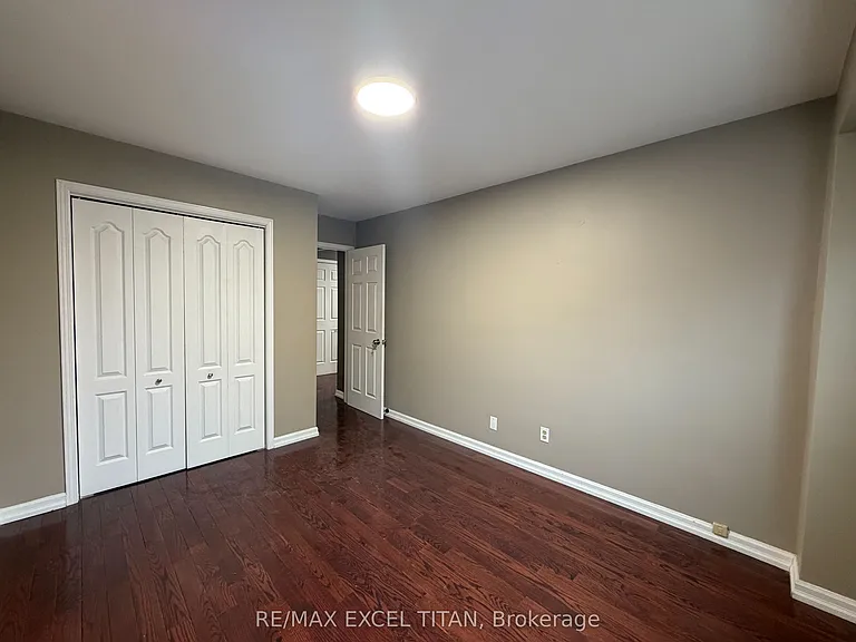 251 Shawnee Cir #GROUND — Photo 4