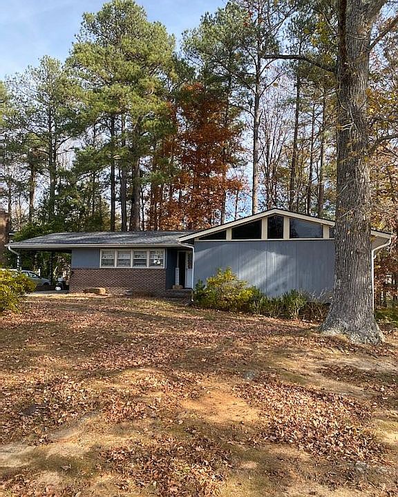 1st image of 504 N Country Club Dr