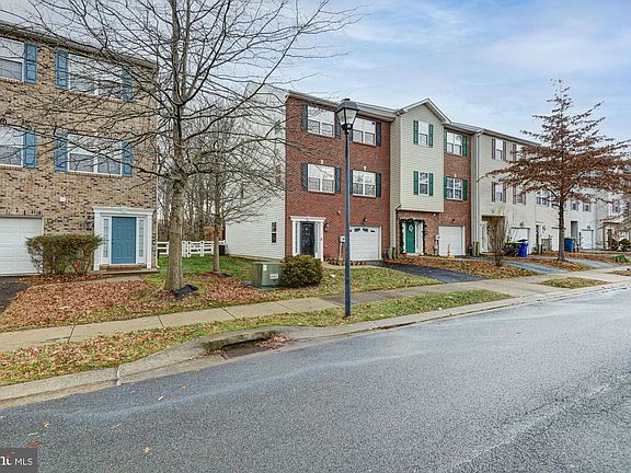 3rd image of 286 Camerton Ln