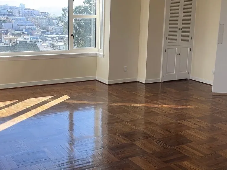 1000 Green St #502 — Photo 2
