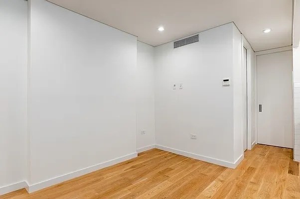 Rented by REAL New York | media 23