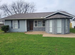 818 Indiana St, Graham, TX 76450