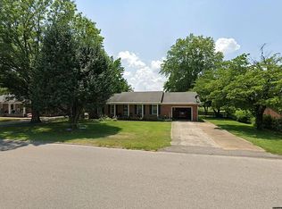 1035 W End St, Bolivar, TN 38008