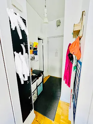 Rented by Douglas Elliman | media 19