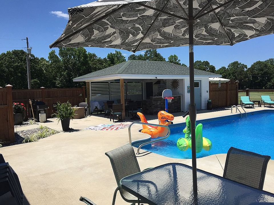 2nd image of 5490 Damon Rd