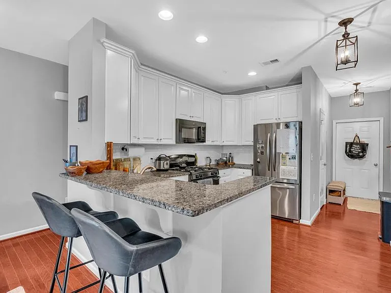 44 Kyle Dr — Photo 3