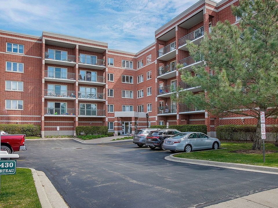 1st image of 6430 W Berteau Ave APT 411