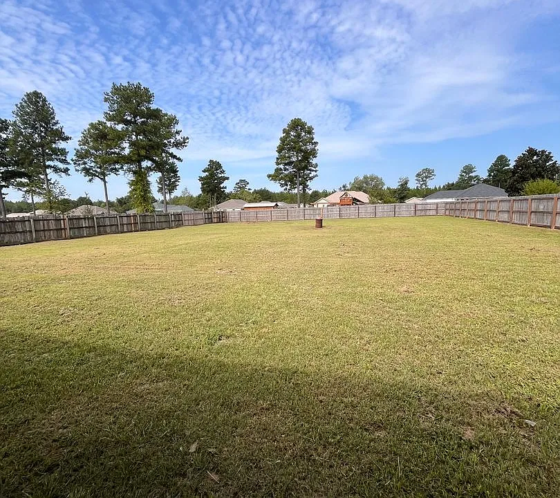 5832 Barkley Ln