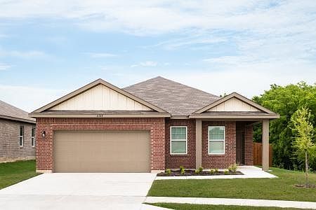 1st image of 824 Bois Darc Ln