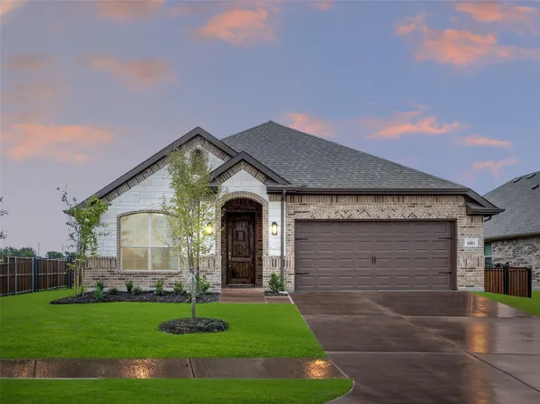 4301 Sun Meadow Dr, Joshua, TX 76058