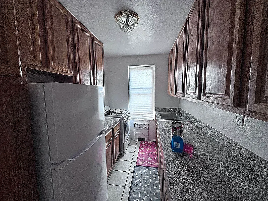 139-05 85th Drive — Photo 3