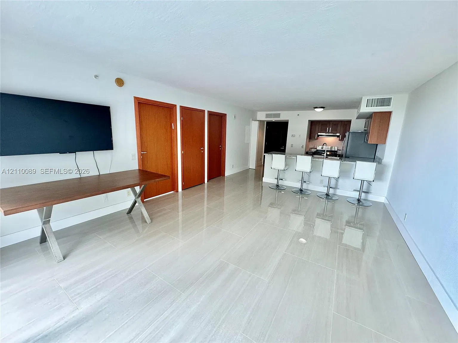 Spiaggia Ocean Condo — Photo 3