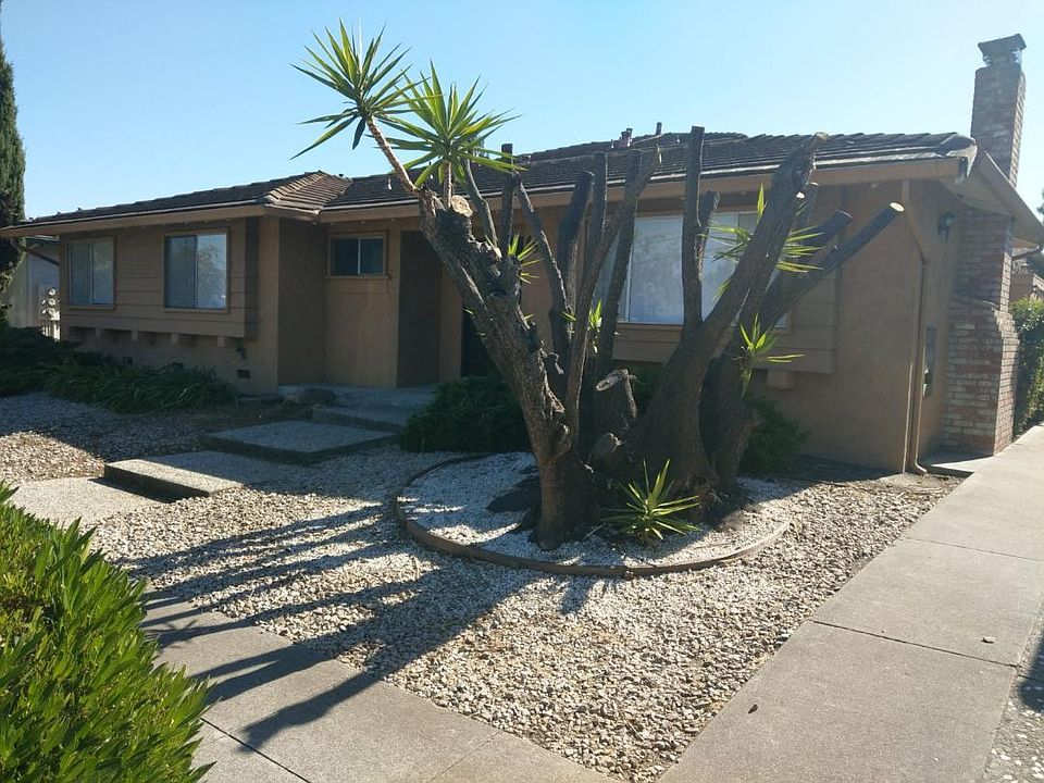 1st image of 4398 Moorpark Ave #3