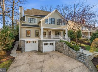 702 Enderby Dr, Alexandria, VA