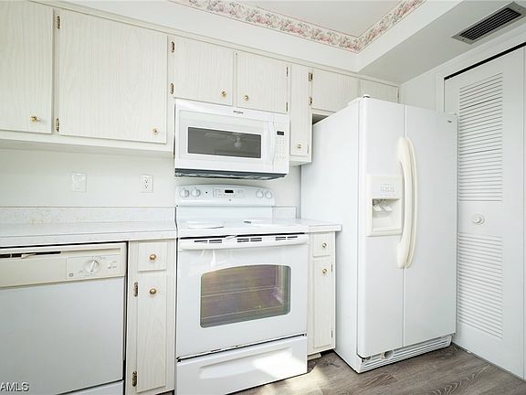 3rd image of 5917 Littlestone Ct APT 213