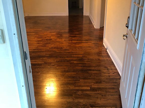 2nd image of 210 9th St