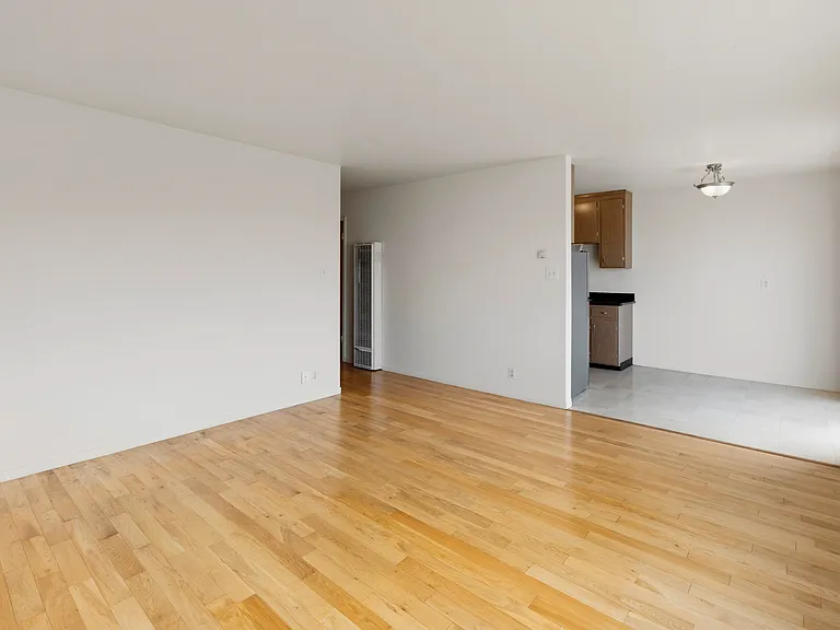 4444 Balboa St #207 — Photo 4