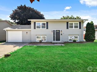 3517 Winhaven Dr, Waukegan, IL 60087