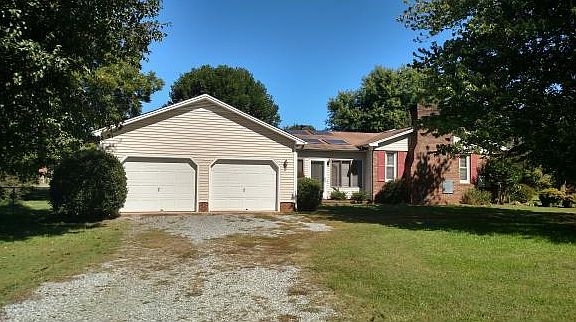 2nd image of 2076 Alexander Dr