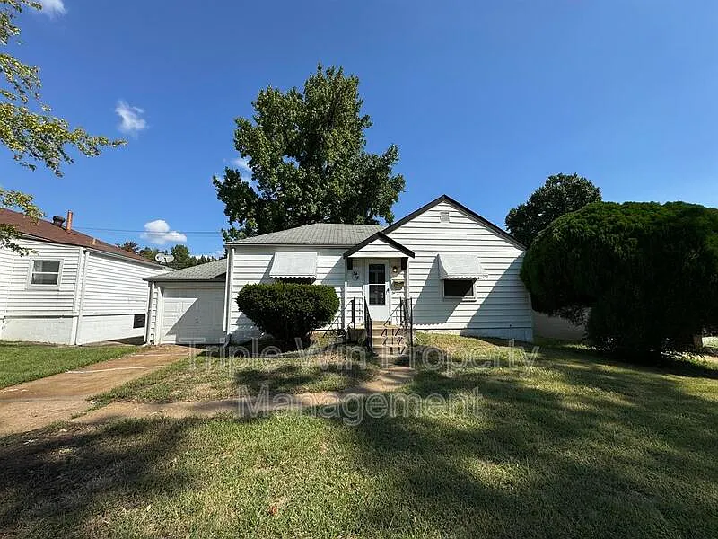 7417 Pleaseway Dr