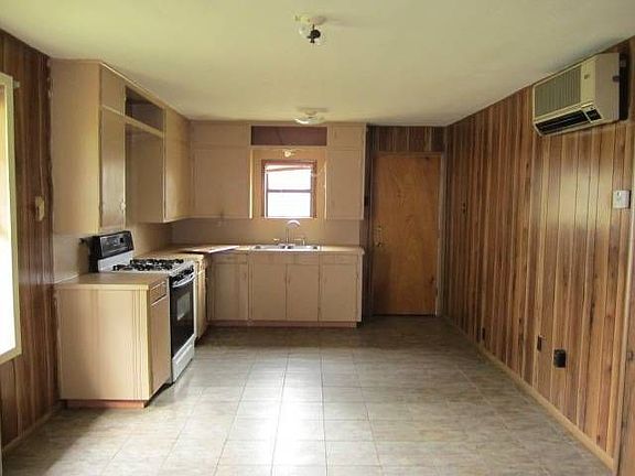 3rd image of 6268 Willis St