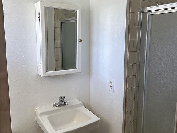 5th image of 2701 S Fontana Ct