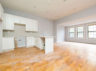 39 Lincoln Ave, Brooklyn, NY 11208