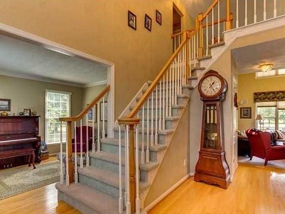 2nd image of 5101 N Bay Hill Ct