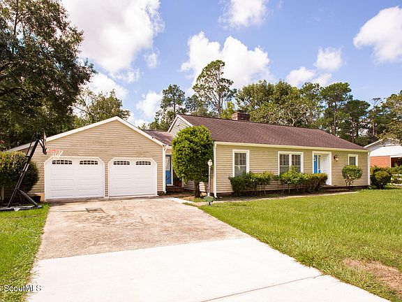 2nd image of 1002 Seminole Trl